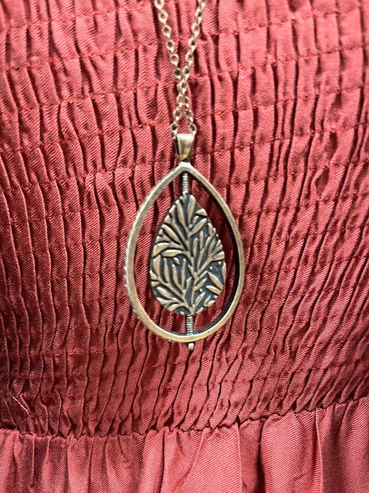 Stella & Dot Brass-Tone Rose Quartz-Style Teardrop Pendant Necklace