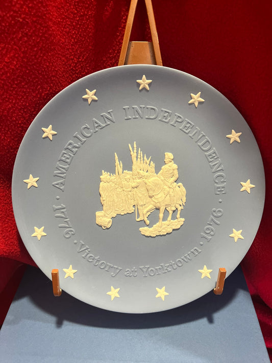 1970s Wedgwood Blue Jasperware Bicentennial Commemorative Plate — "Victory at Yorktown"