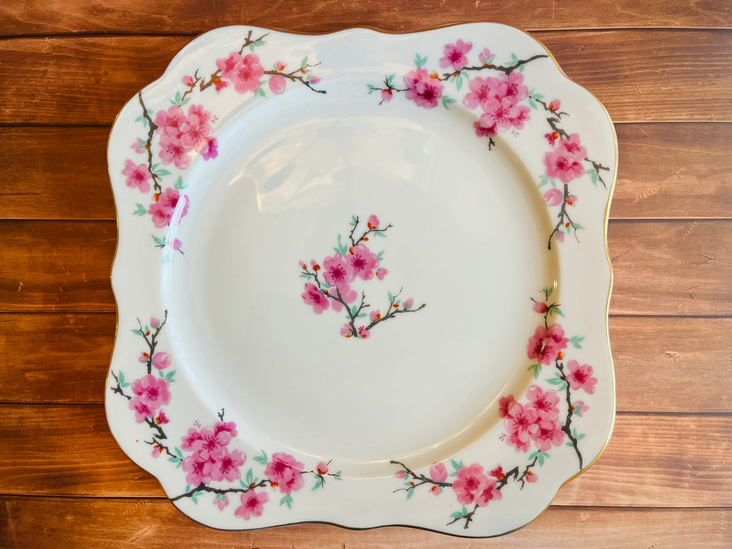 1930s-1950s Meito China Hand-Painted Scalloped Square Decorative Plates (Set of 4)